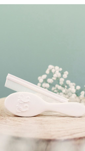 Tartine peigne et brosse